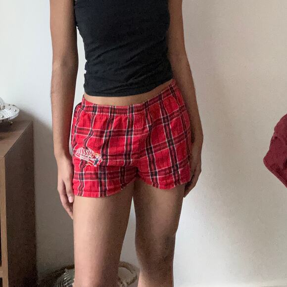 Atlanta Fastpitch Plaid Shorts Red White Black Elastic Waist Casual - Picture 1 of 7